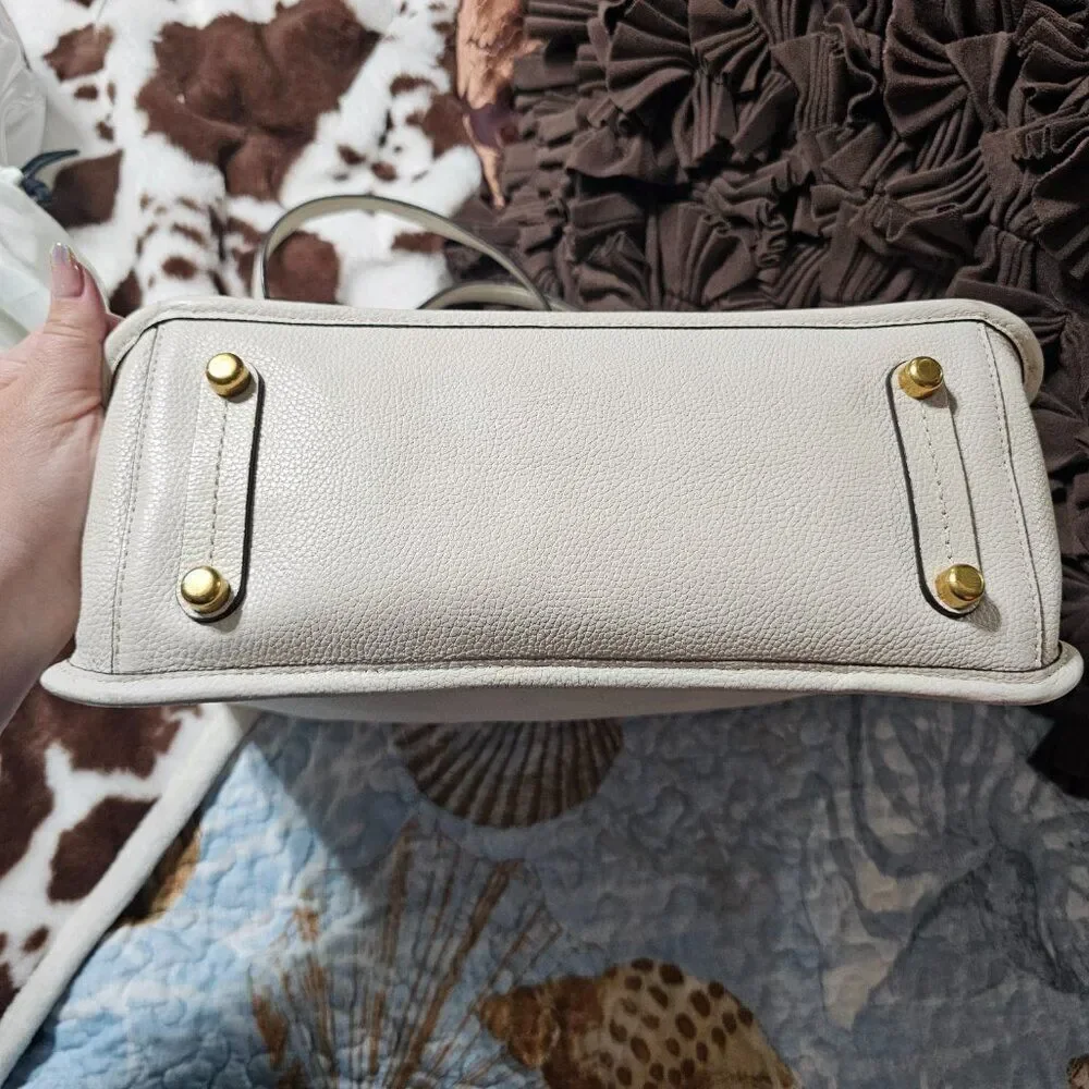 Coach Tyler Carryall With Pins Tote Puse Shoulder bag In Chalk Pebbled Leather